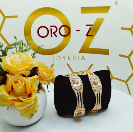 https://www.oro-z.com/images/thumbs/0006641_oro-z-london-elegant-gold-flora-bangles_450.png
