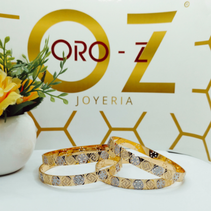 18K gold bangle for women