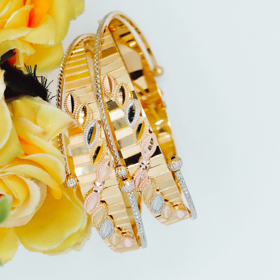 Picture of New Leaf Motif ORO-Z Gold CNC Tokyo Bangles