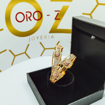 Picture of New London Radiant Motif Gold CNC Bangles