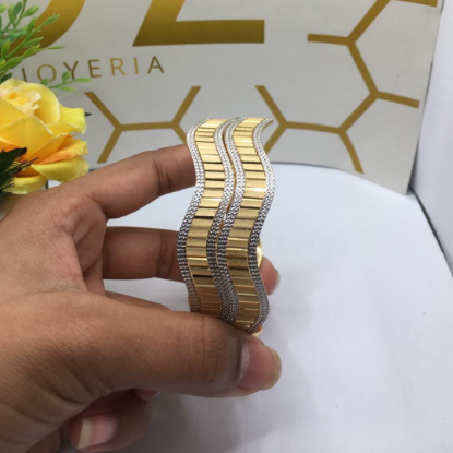 Picture of ORO-Z Swanky London CNC Gold Bangles
