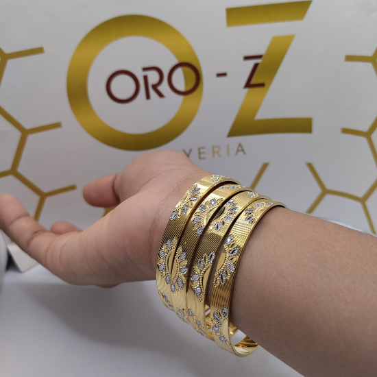 Picture of Ravishing Style London Gold CNC Bangles