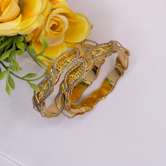 modern gold bangle design