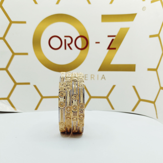 Modish Gold Bangles